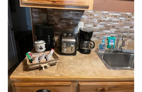 Ponce De Leon Apartment | Redbay Retreat ! Country, Beach and Pet-Friendly