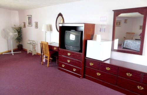 Robbinston Hotel | Redclyffe Shore Motor Inn