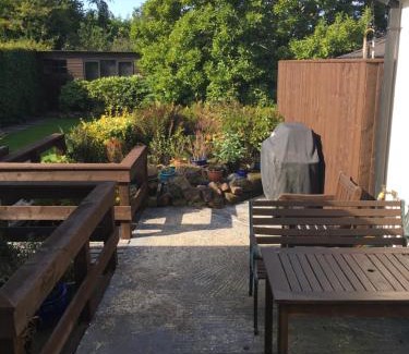 Allostock Apartment | Redcot holiday bungalow