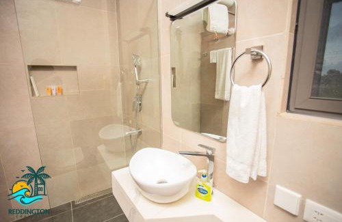 Anloga Hotel | Reddington Chalets Beach Resort