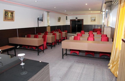 Palu Hotel | RedDoorz At Brizky Hotel Palu