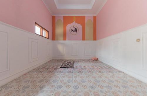 Tasikmalaya Hotel | RedDoorz at Jalan Siliwangi Tasikmalaya