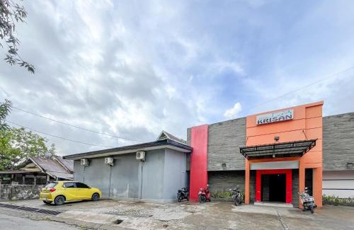 Kendari Hotel | RedDoorz at Krisan Kendari