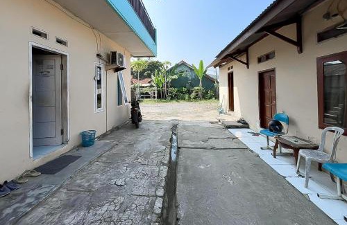 Pelabuhan Ratu Hotel | RedDoorz at Penginapan Bunda
