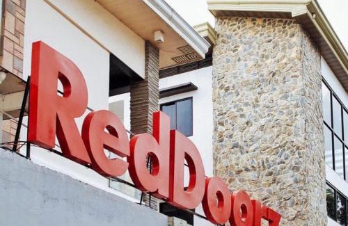 Canloan City Hotel | RedDoorz at RHR Tourist Inn Canlaon