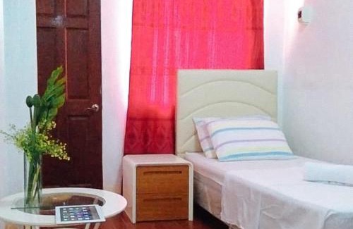 Canloan City Hotel | RedDoorz at RHR Tourist Inn Canlaon