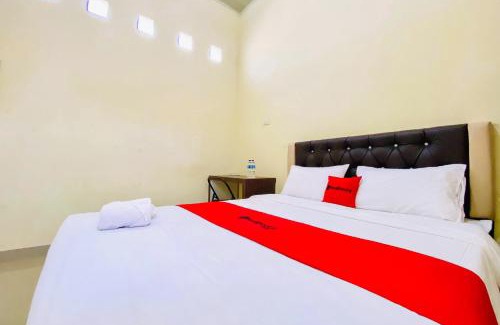 Tebing Tinggi Hotel | RedDoorz at Shine Guest House Tebing Tinggi