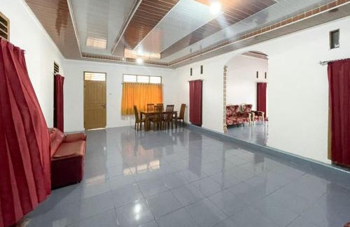 Balige Hotel | RedDoorz @ Balige Toba Samosir