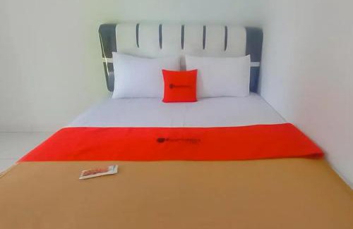 Java Hotel | RedDoorz @ Geopark Ciletuh Sukabumi