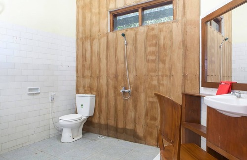 Wonorejo Hotel | RedDoorz near Baluran National Park