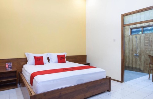 Wonorejo Hotel | RedDoorz near Baluran National Park