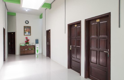 Kalipuro House | RedDoorz near Banyuwangi Baru Station