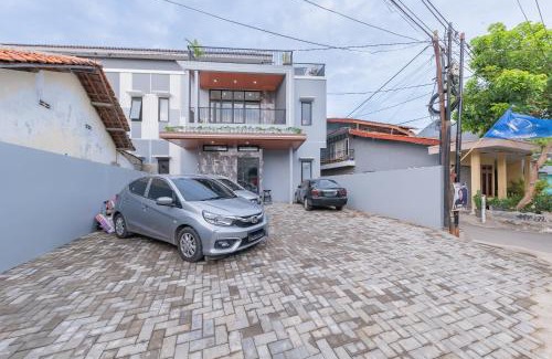West Cirebon Hotel | RedDoorz near CSB Mall Cirebon