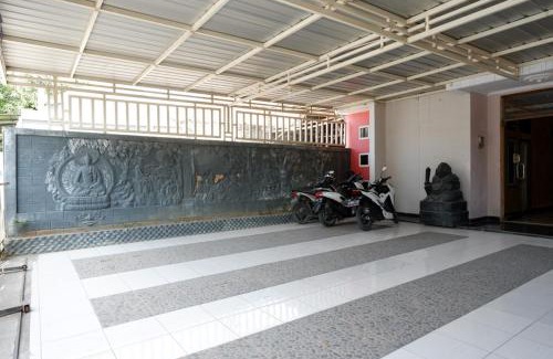 Tegal House | RedDoorz near GOR Wisanggeni