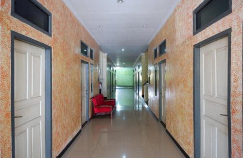 Tegal House | RedDoorz near GOR Wisanggeni
