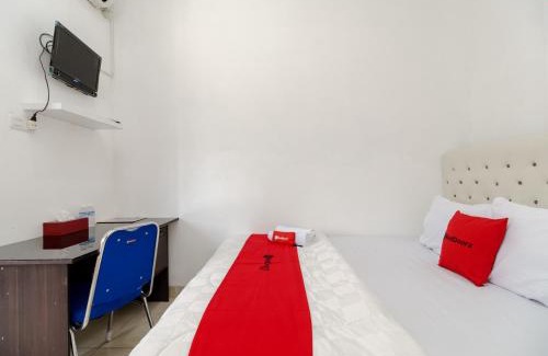 Palembang Hotel | RedDoorz near Jalan MP Mangkunegara Palembang