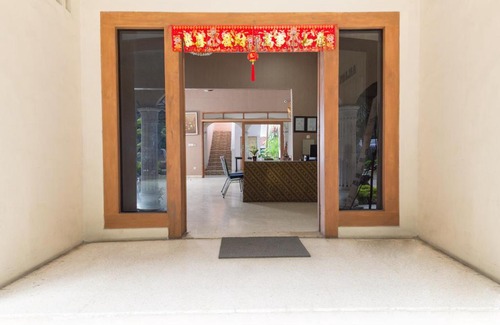 Bogor Tengah House | RedDoorz near Kebun Raya Bogor