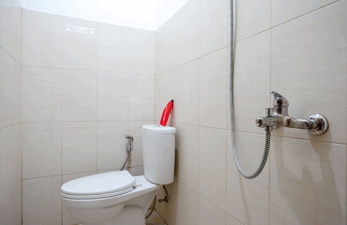 Purwokerto House | RedDoorz near Living Plaza Purwokerto