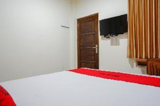 Purwokerto House | RedDoorz near Living Plaza Purwokerto