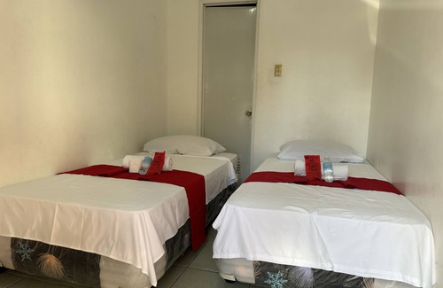 Legazpi Hotel | RedDoorz near Mariners Legazpi
