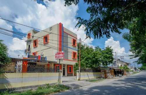Palu House | RedDoorz near Millenium Waterpark Palu