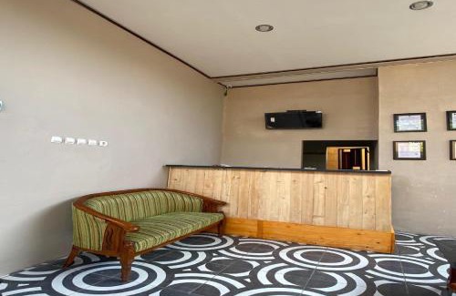 Mojokerto Hotel | RedDoorz near Mojokerto Train Station