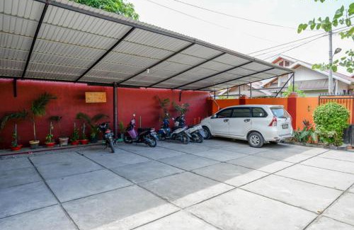 Palu House | RedDoorz near Mutiara SIS Al Jufrie Airport Palu
