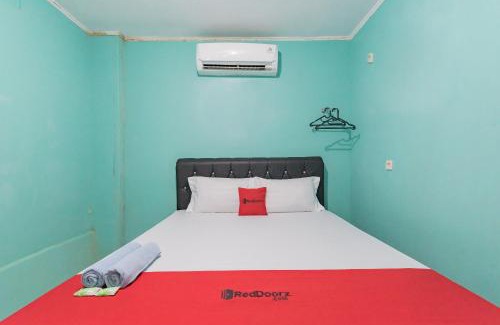 Ujung Genteng Hotel | RedDoorz near Pantai Ujung Genteng