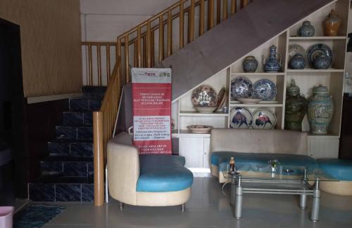 Poso Hotel | RedDoorz near Poso City Mall