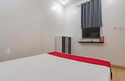 North Cirebon Hotel | RedDoorz near Prujakan Station Cirebon
