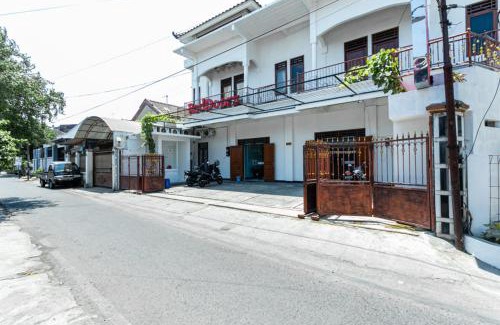 Solo City Centre House | RedDoorz near Puro Mangkunegaran