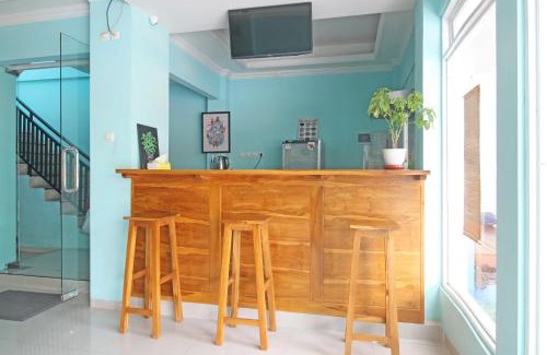 Solo City Centre House | RedDoorz near Solo Balapan Station