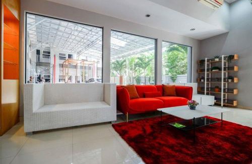Laweyan House | RedDoorz near Solo Square 3