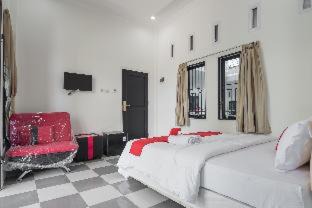 Jambi House | RedDoorz near Sultan Thaha Airport Jambi