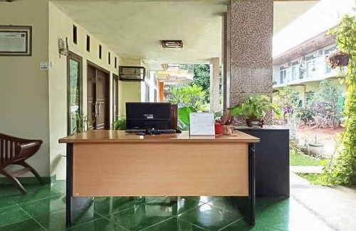 Metro Hotel | RedDoorz near Taman Merdeka Metro Lampung