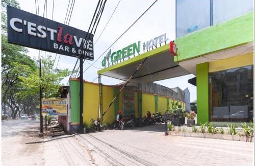 Makassar Hotel | RedDoorz Plus at Hertasning Area Makassar