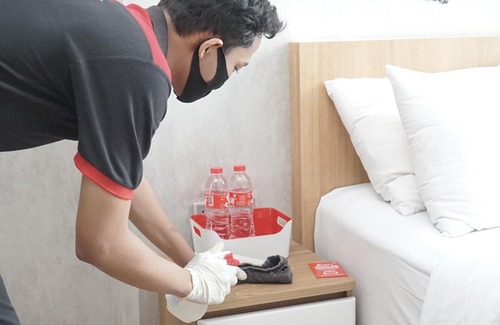 Bitung Hotel | RedDoorz Plus @ Bitung City Center