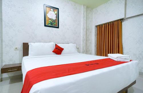 Sibolga Hotel | RedDoorz Plus @ Jalan FL Lumban Tobing Sibolga