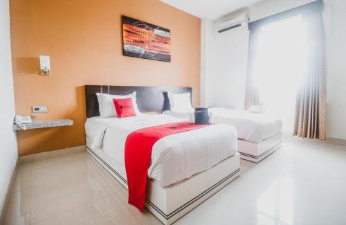 Makassar Hotel | RedDoorz Plus near Universitas Negeri Makassar