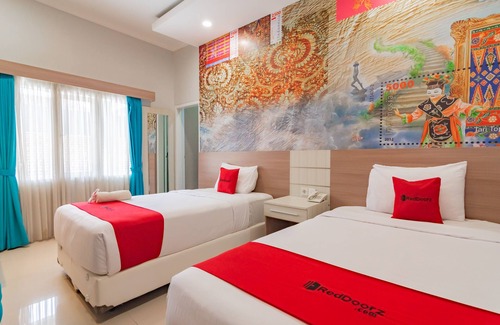 Cipaganti House | RedDoorz Plus @ Point Phila Cihampelas