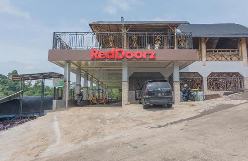Wanayasa House | RedDoorz Resort Syariah @ Batu Apung Purwakarta