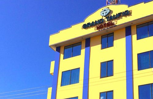Tarakan Hotel | RedDoorz Syariah at Grand Taufiq Tarakan
