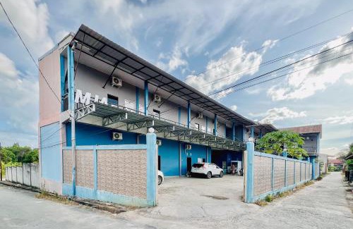 Mandau Hotel | RedDoorz Syariah at MJA Residence Duri