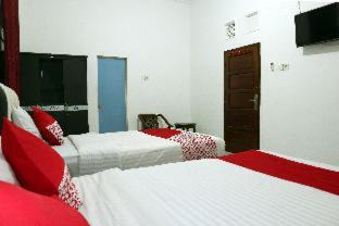 Padang Hotel | RedDoorz Syariah at Penginapan Eby Padang