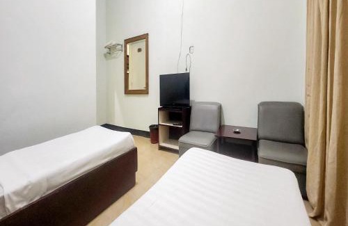 Tanjung Pinang Hotel | RedDoorz Syariah Near Pelabuhan Sri Bintan Pura Tanjungpinang
