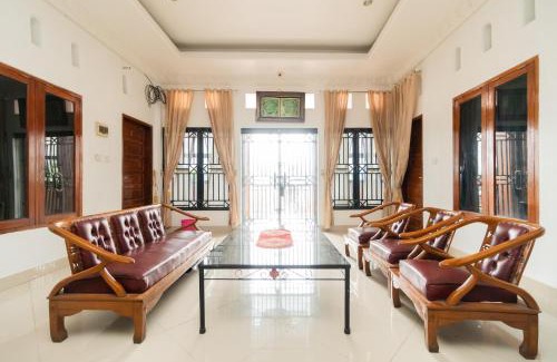 Padang Hotel | RedDoorz Syariah near Universitas Putra Indonesia Padang