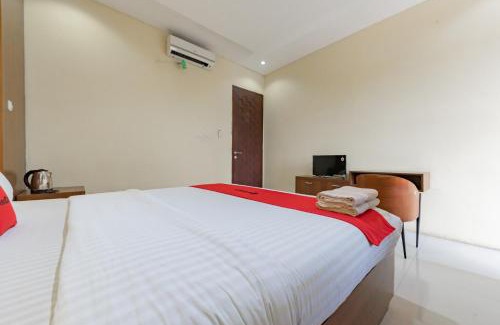 Pelabuhan Ratu Hotel | RedDoorz Syariah near Alun-Alun Pelabuhan Ratu