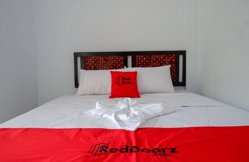 Tegal House | RedDoorz Syariah near Alun Alun Balai Kota Tegal