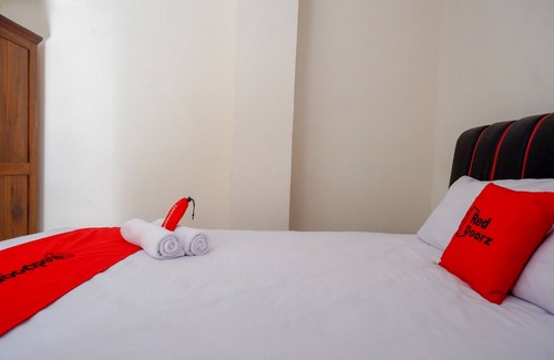Purwokerto House | RedDoorz Syariah near GOR Satria 4