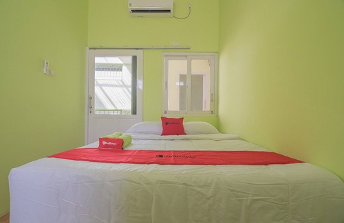 Subang Hotel | RedDoorz Syariah near Museum Wisma Karya Subang